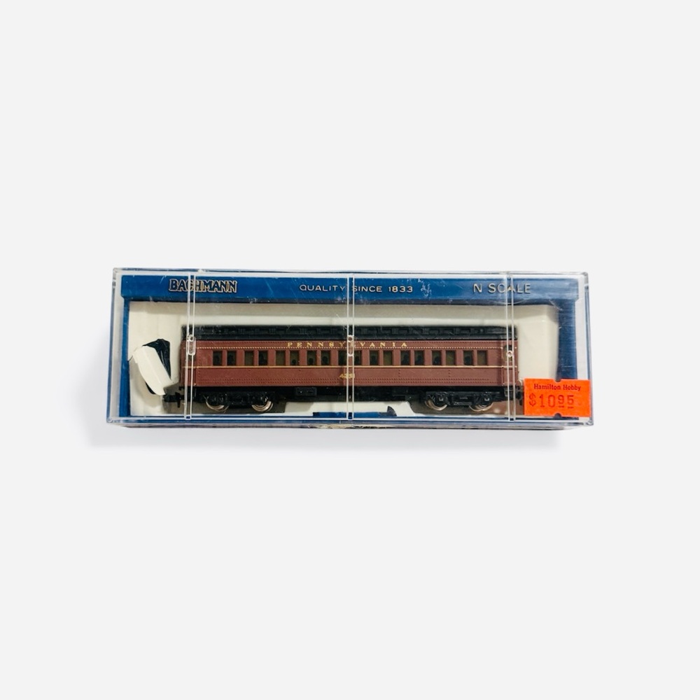 Bachmann N Scale Pennsylvania 65’ Lighted Passenger Coach #74264